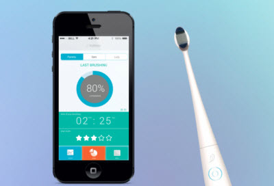 Melhorar a forma como lava os dentes através do smartphone
